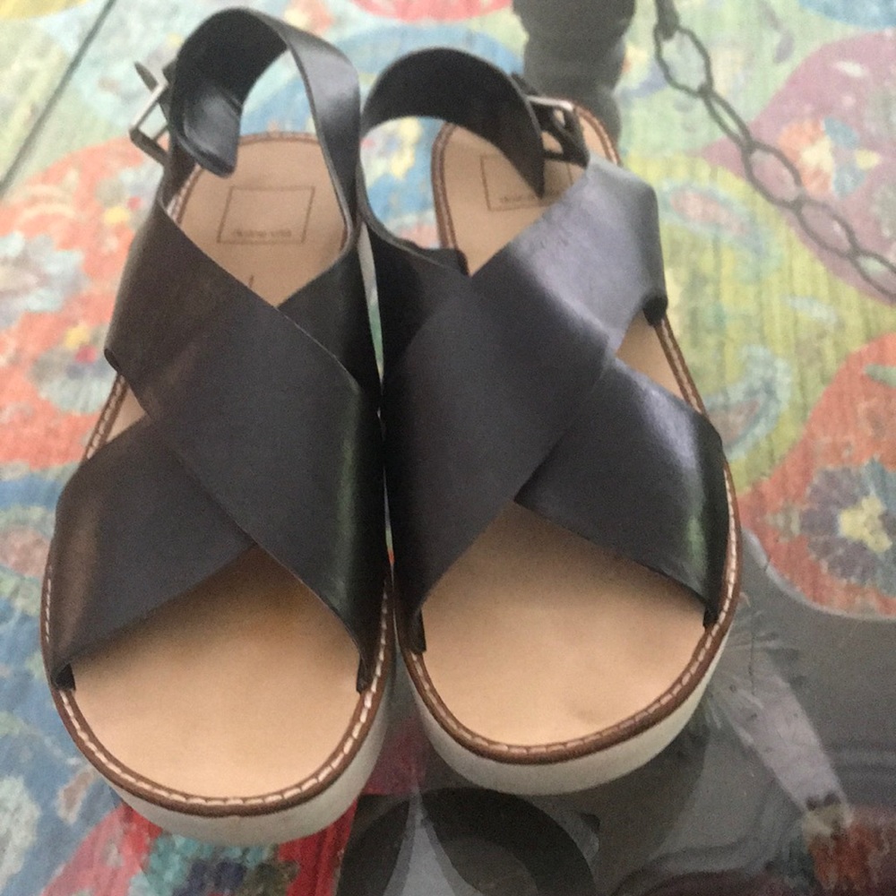 Dolce Vita sandals size 9 (runs large) Black/White